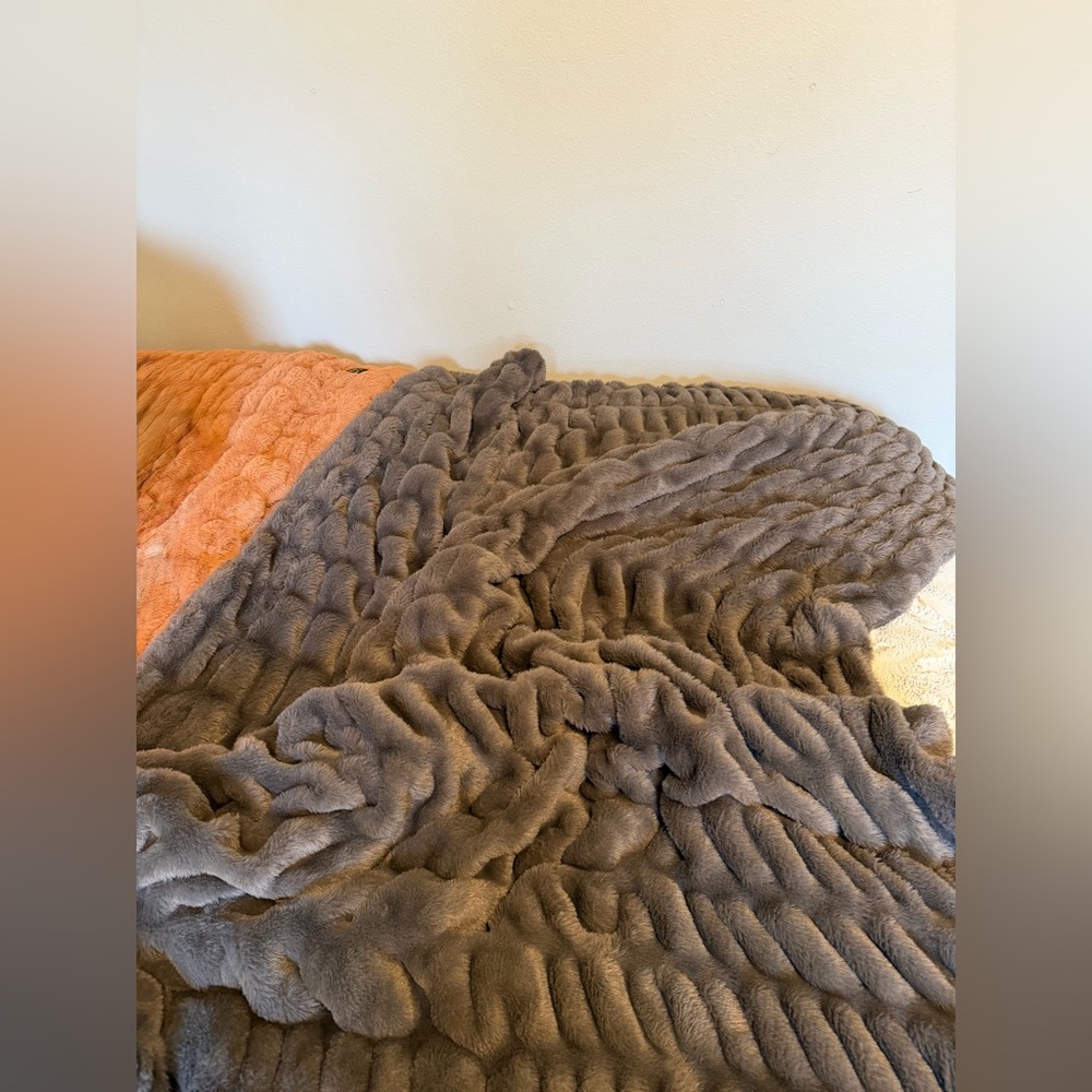 Minky Couture Hugs Charcoal Blanket - Picture 4 of 5